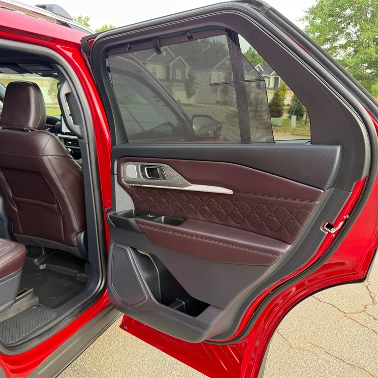 2025 Ford Explorer Platinum - Photo 18