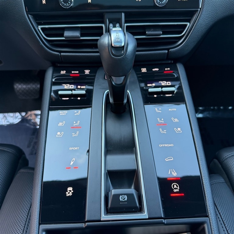 2023 Porsche Macan S - Photo 19