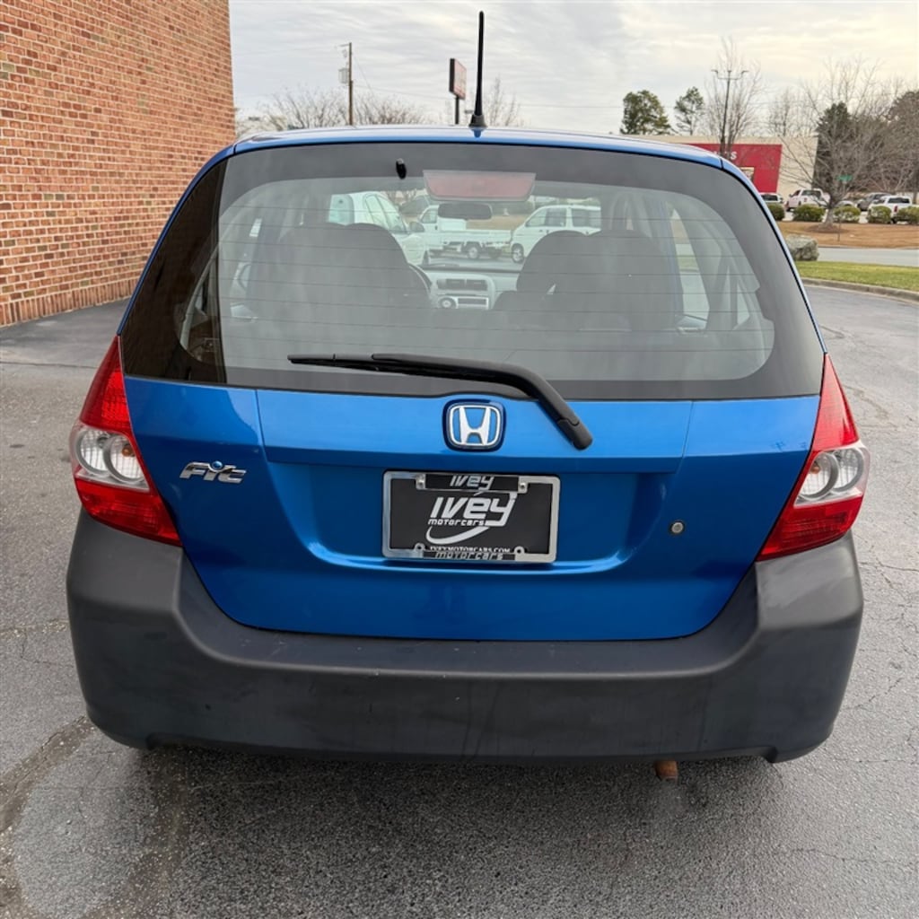 Used 2007 Honda Fit 5-Speed MT HATCHBACK 4-DR