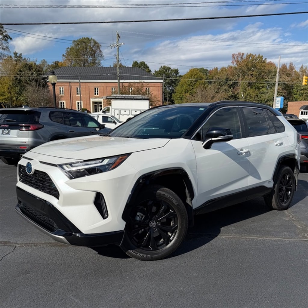 Used 2024 Toyota RAV4 Hybrid XSE AWD SPORT UTILITY 4-DR