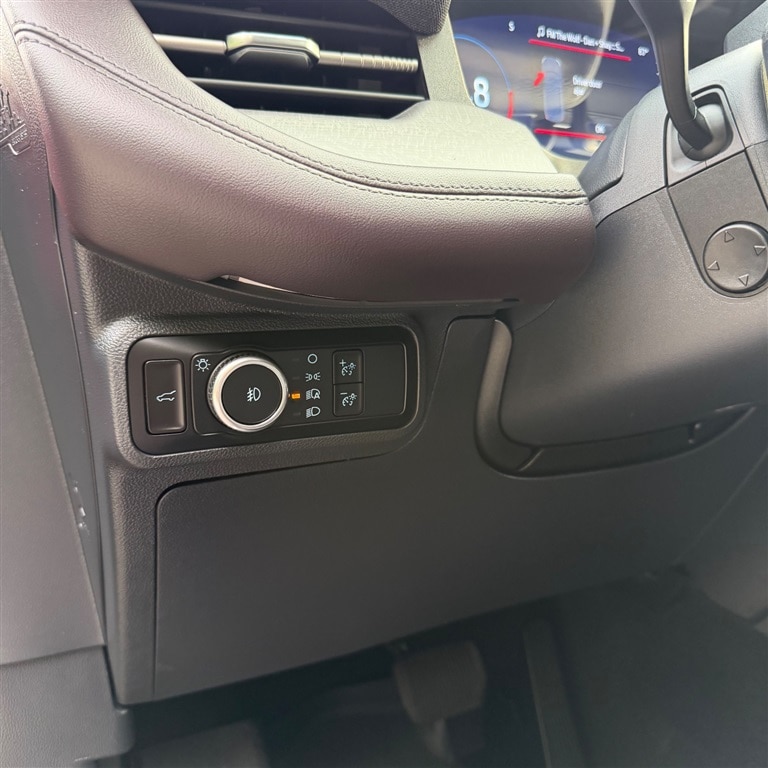 2025 Ford Explorer Platinum - Photo 11