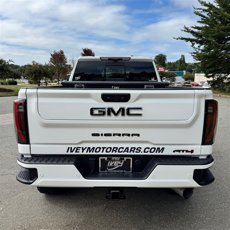 2024 Gmc Sierra HD AT4 photo 2