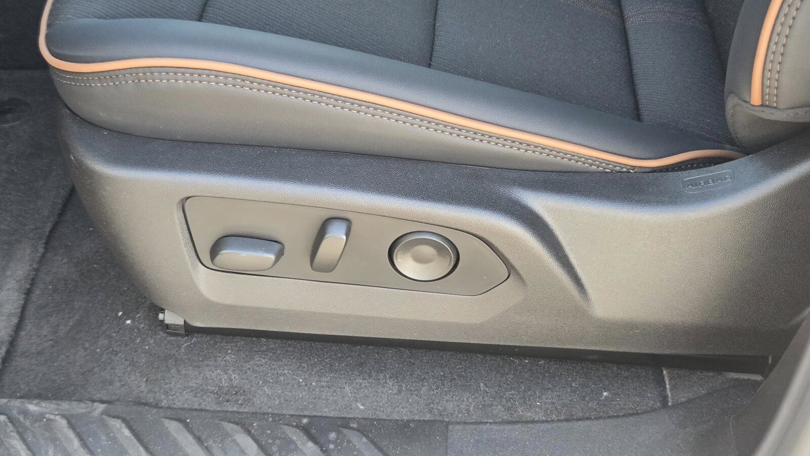2026 GMC Canyon AT4 - Photo 12