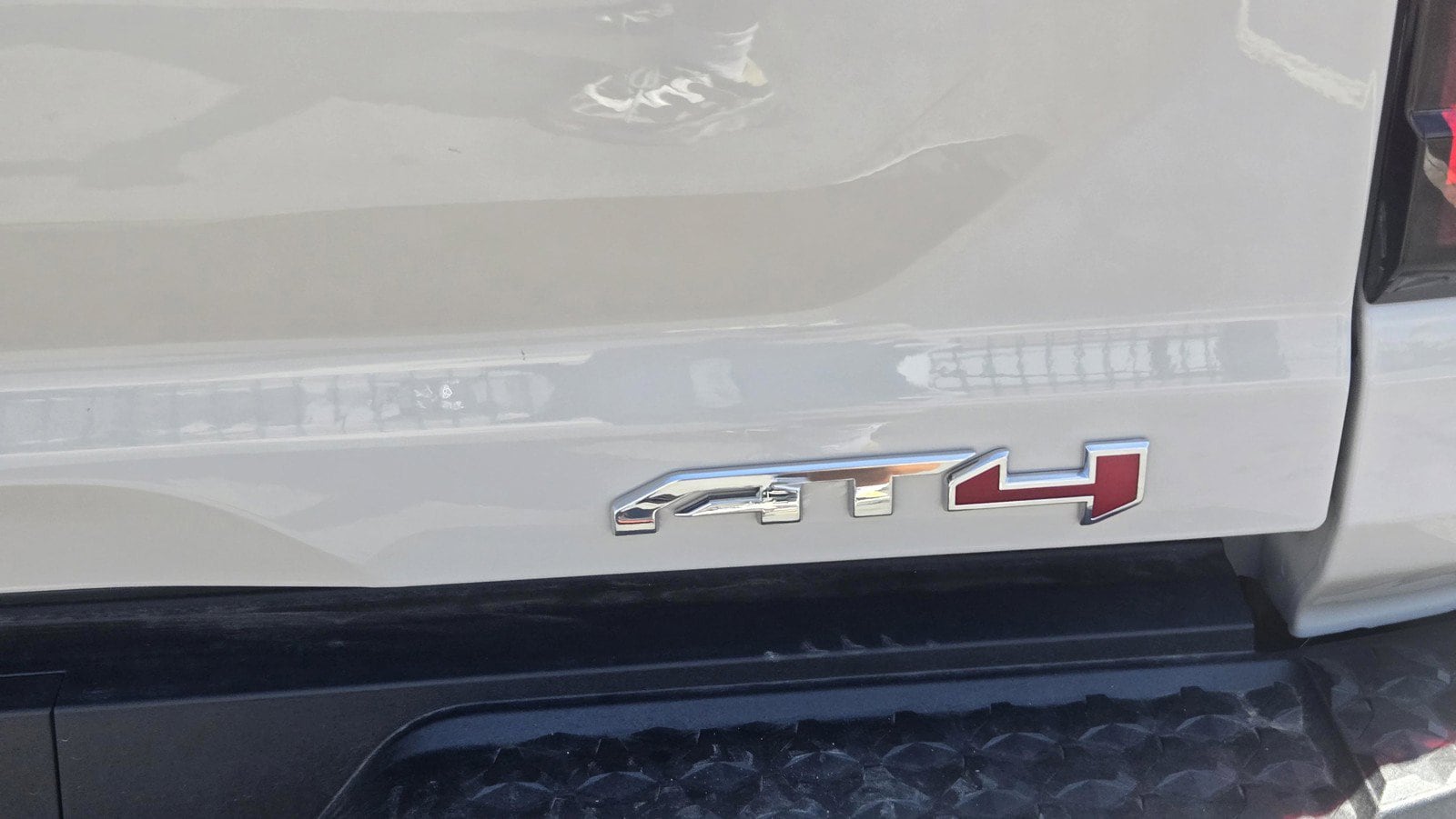 2026 GMC Canyon AT4 - Photo 6
