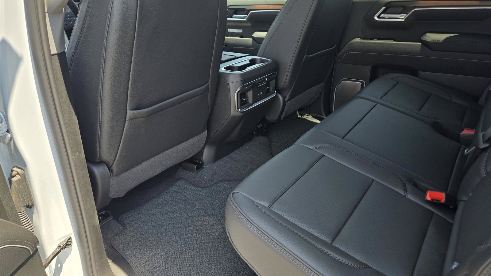 2026 GMC Sierra 1500 Denali - Photo 9