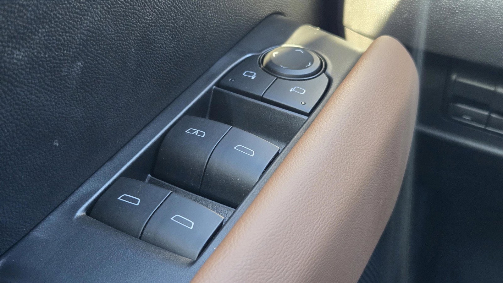 2026 GMC Canyon AT4 - Photo 14