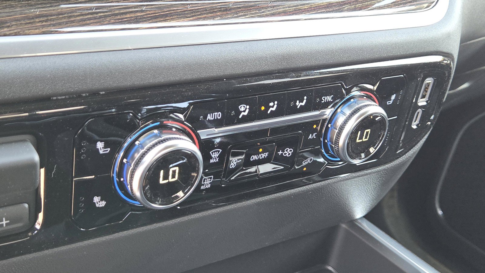 2026 GMC Sierra 1500 Elevation - Photo 17