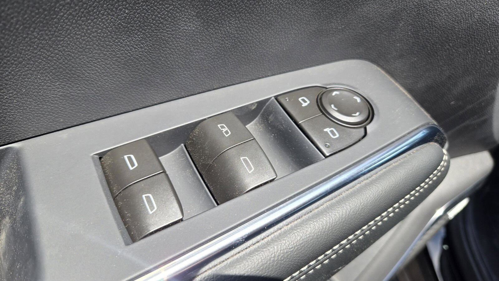 2026 GMC Acadia Elevation - Photo 14