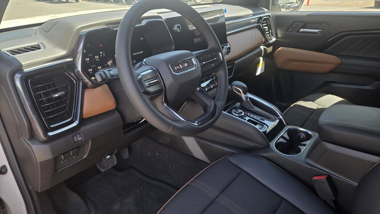 2026 GMC Canyon AT4 - Photo 7