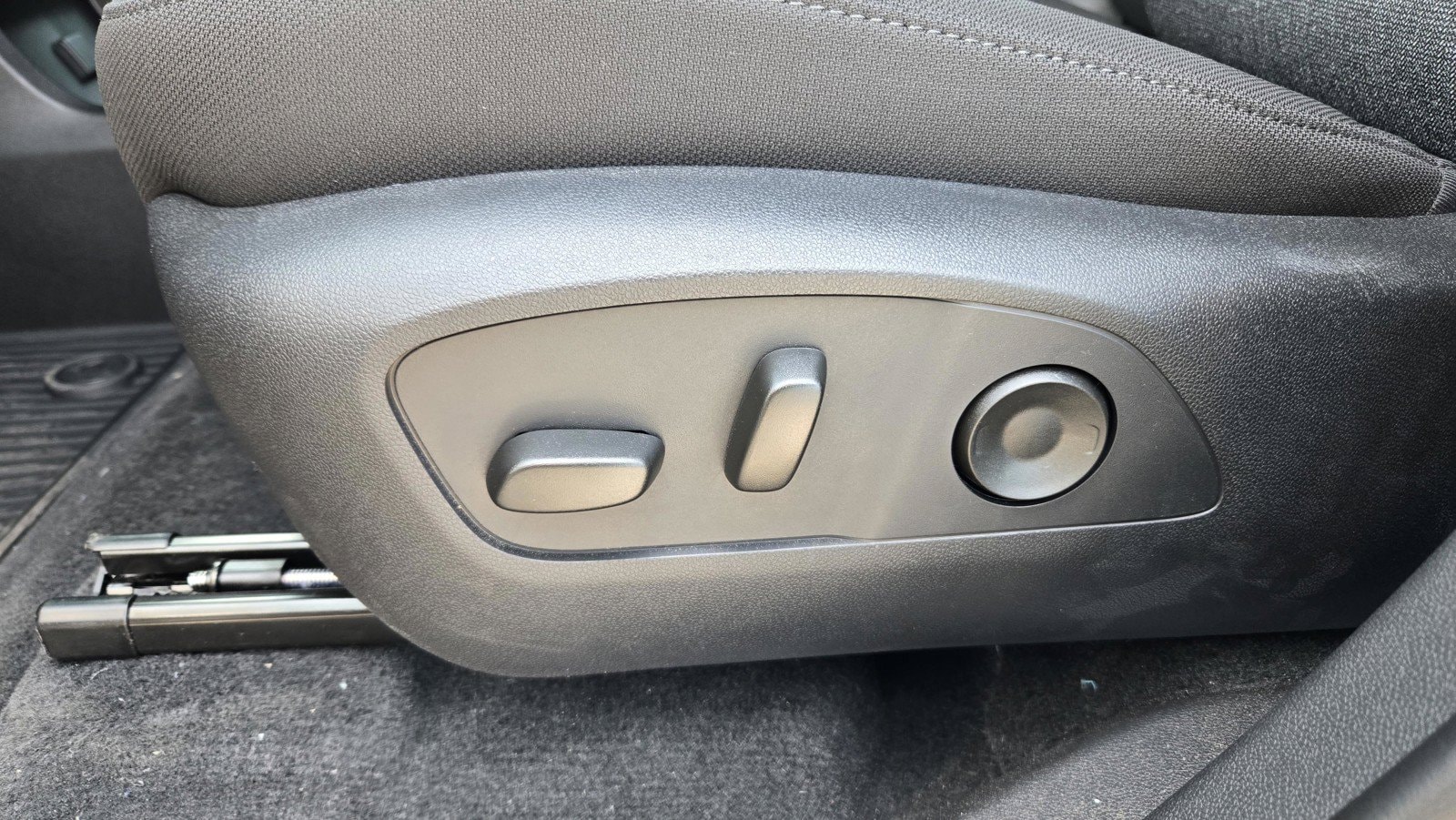 2026 GMC Acadia Elevation - Photo 12