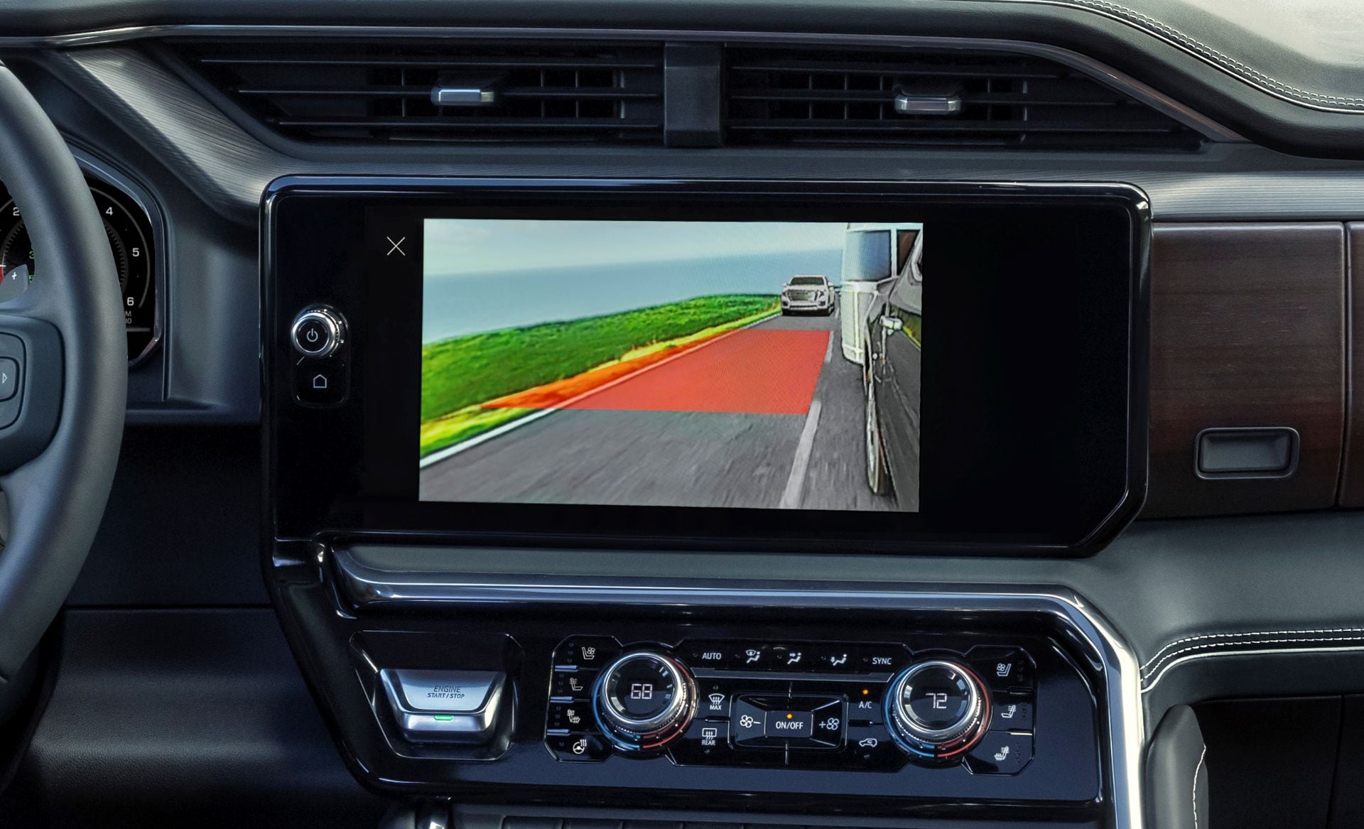 2026 GMC Sierra Denali 1500 with 13.4-inch Diagonal Infotainment System Showing Rear Side Camera View with Trailer Length Indicator.