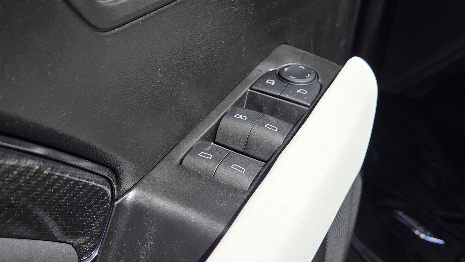2026 GMC Canyon AT4X - Photo 14