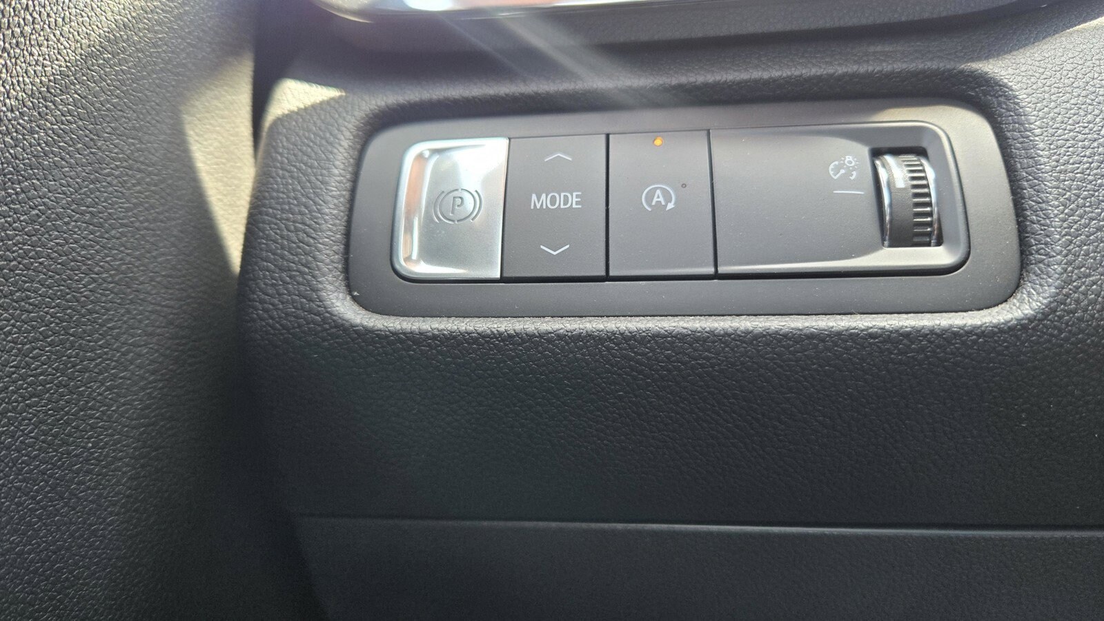 2026 GMC Acadia Elevation - Photo 17