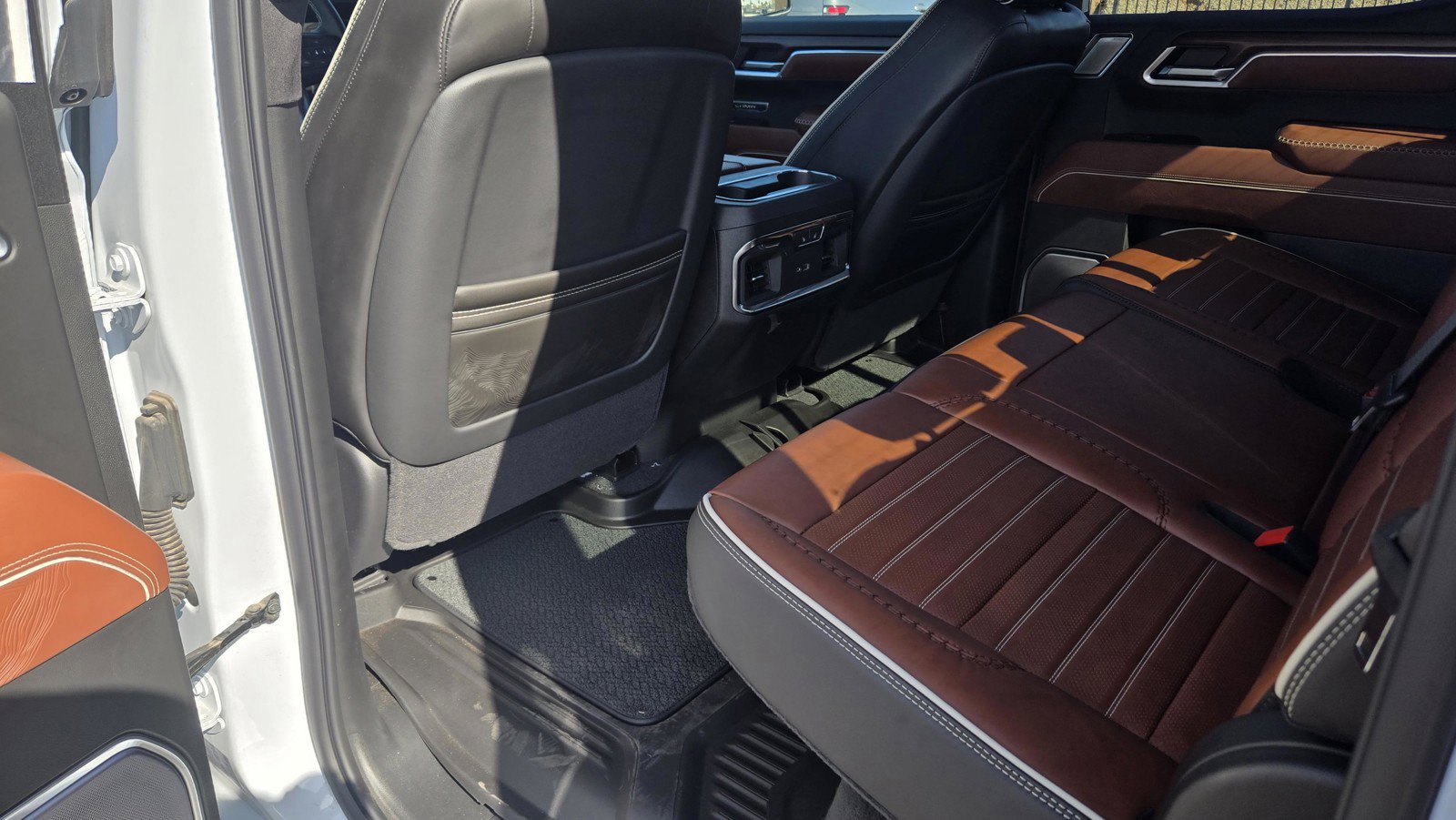 2026 GMC Sierra 1500 Denali Ultimate - Photo 9
