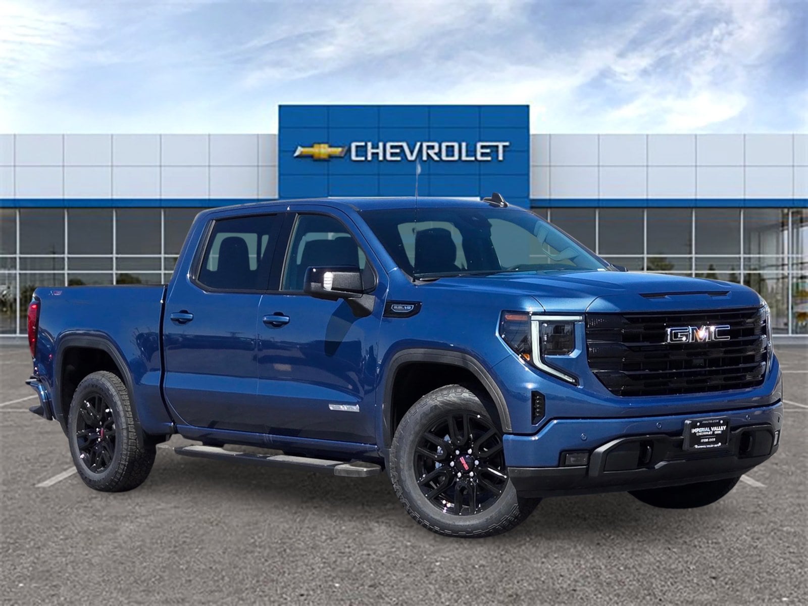 2026 GMC Sierra 4WD Crew Cab Short Box Elevation's photo
