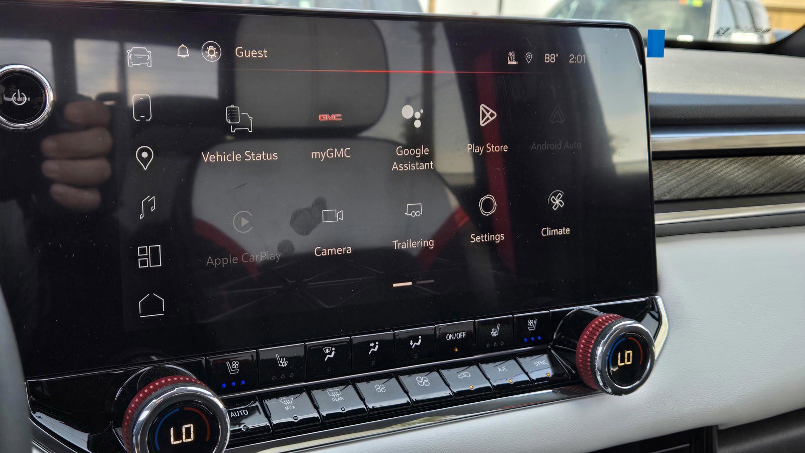 2026 GMC Canyon AT4X - Photo 8