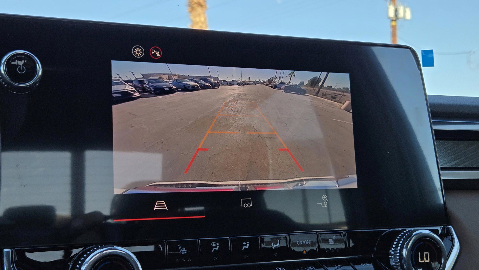 2026 GMC Canyon AT4 - Photo 8