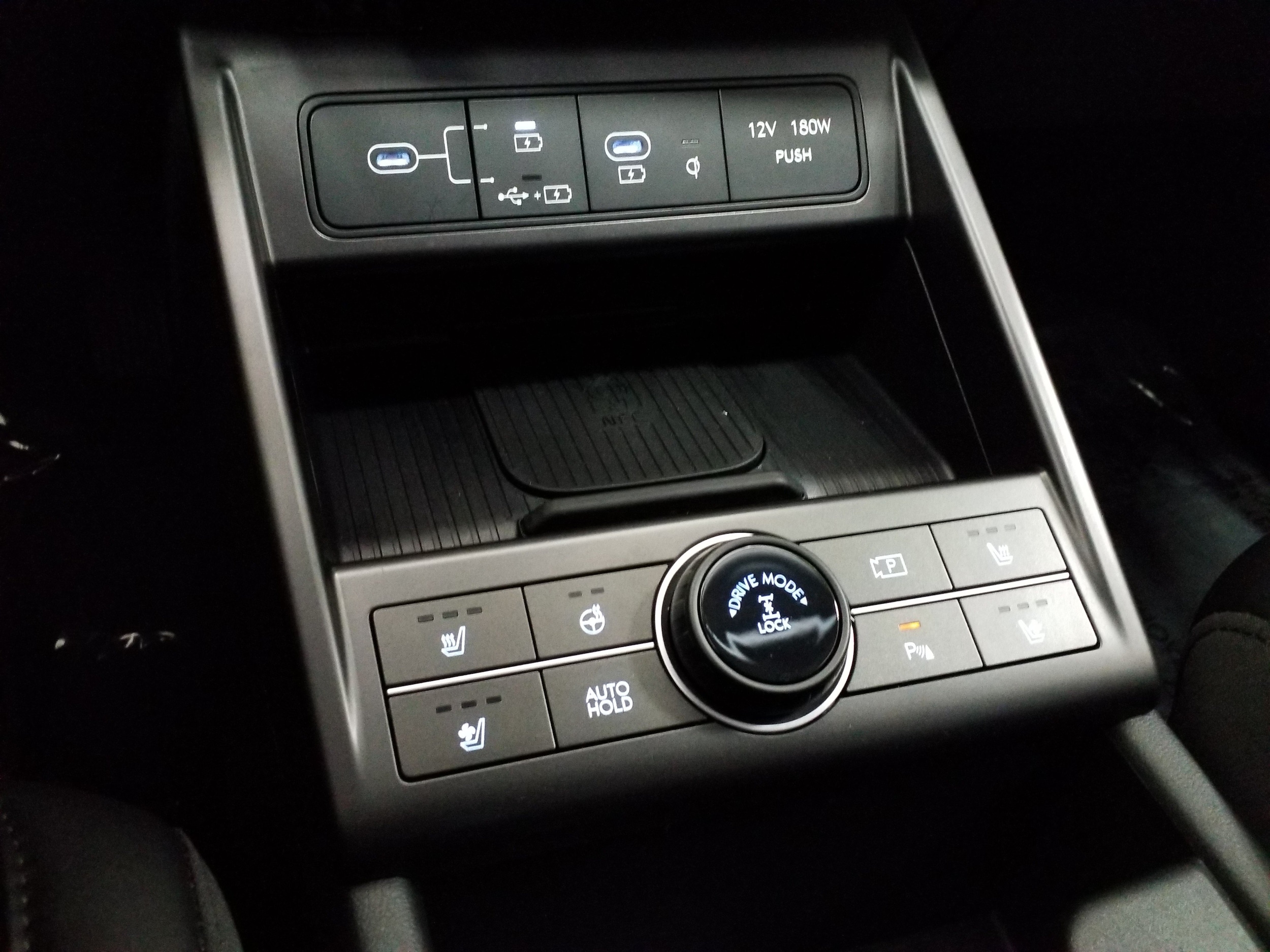 2025 Hyundai Kona Limited - Photo 8