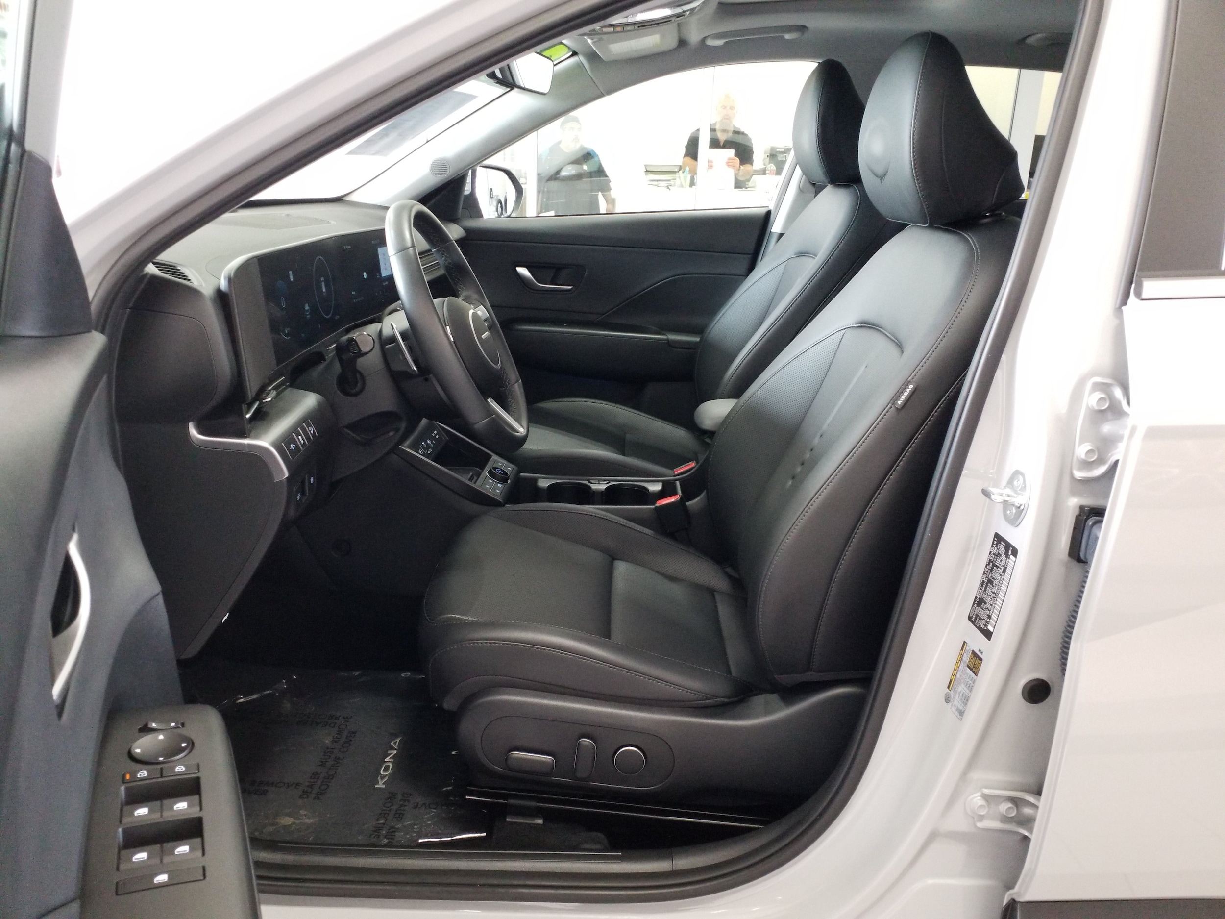 2025 Hyundai Kona Limited - Photo 13