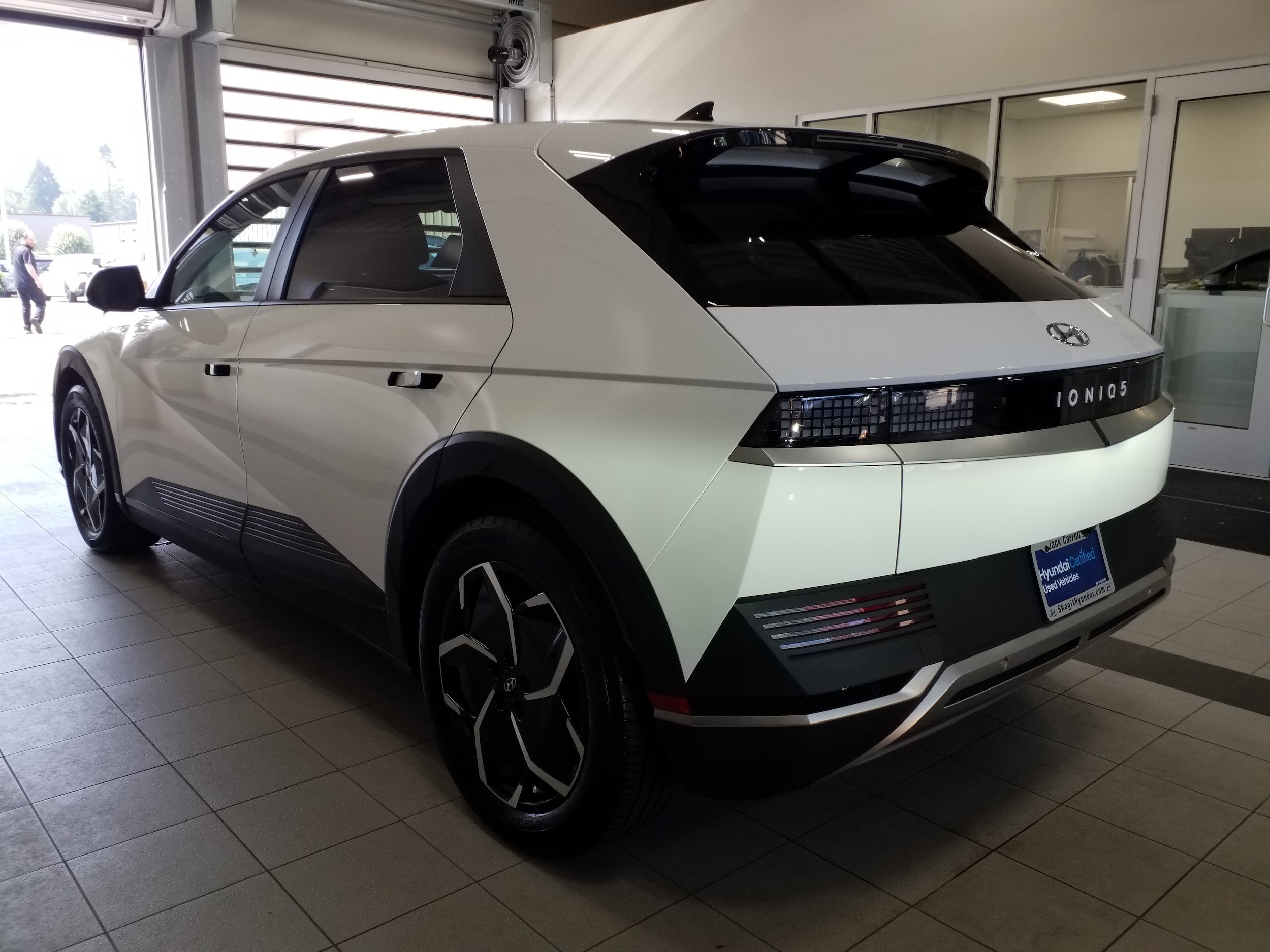 2024 Hyundai IONIQ 5 SEL - Photo 18