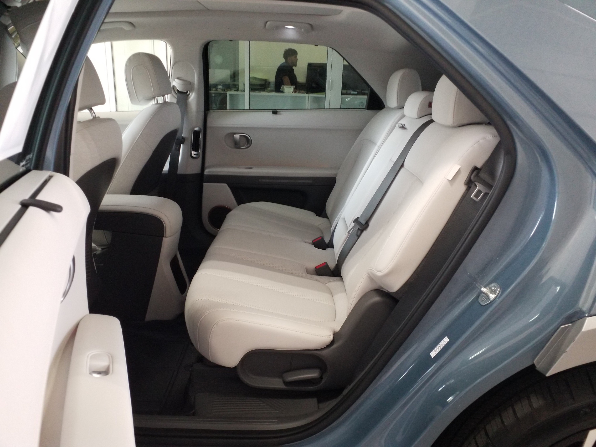 2024 Hyundai IONIQ 5 Limited - Photo 13
