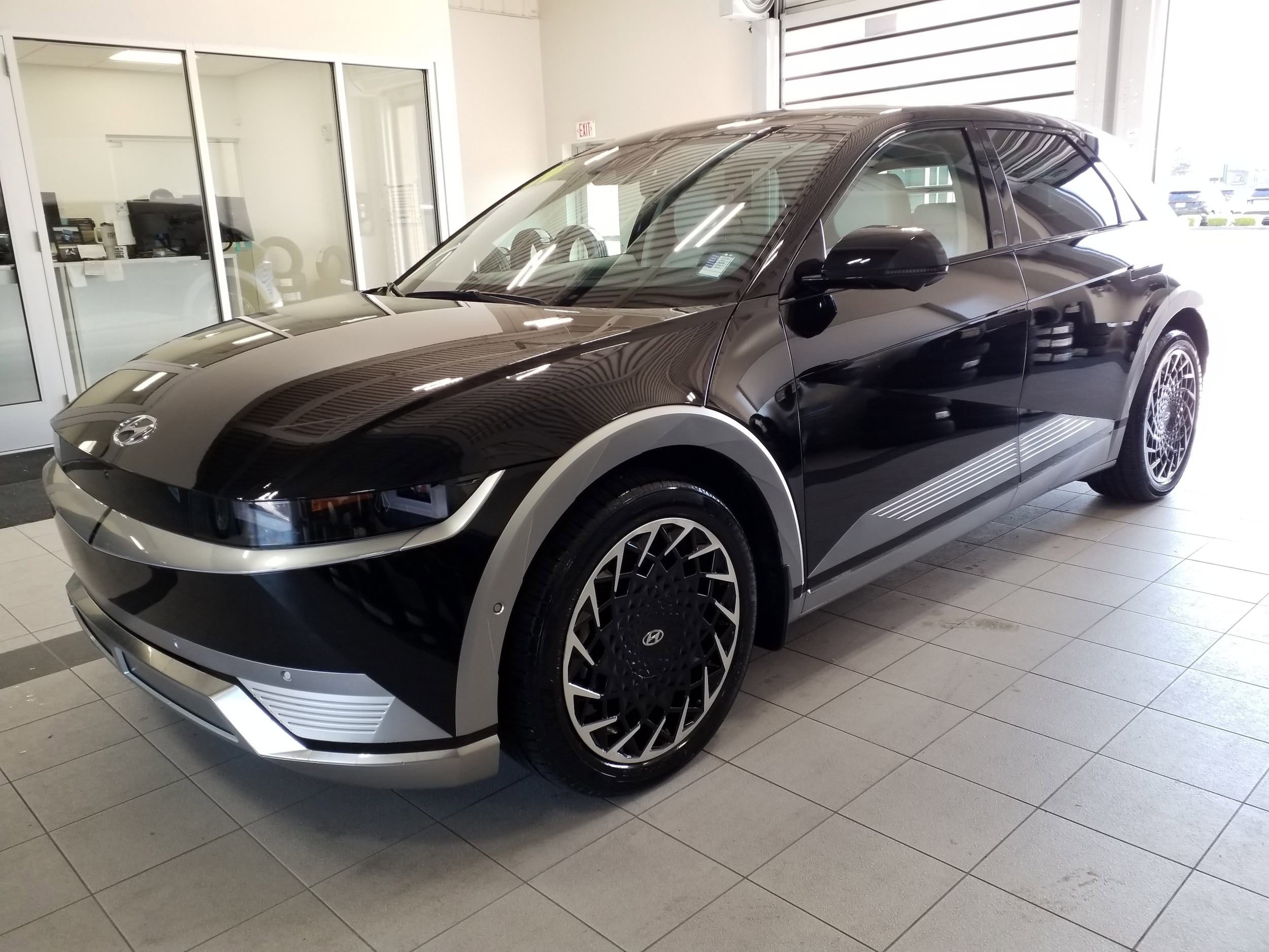 Certified 2024 Hyundai IONIQ 5 Limited with VIN KM8KRDDF5RU307203 for sale in Burlington, WA