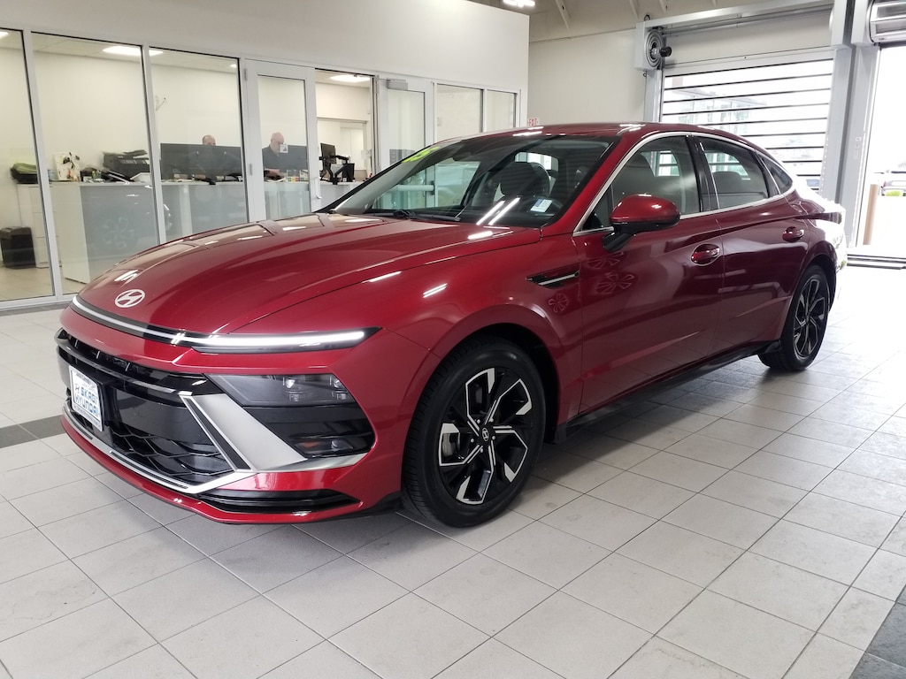 Used 2025 Hyundai Sonata SEL Sedan