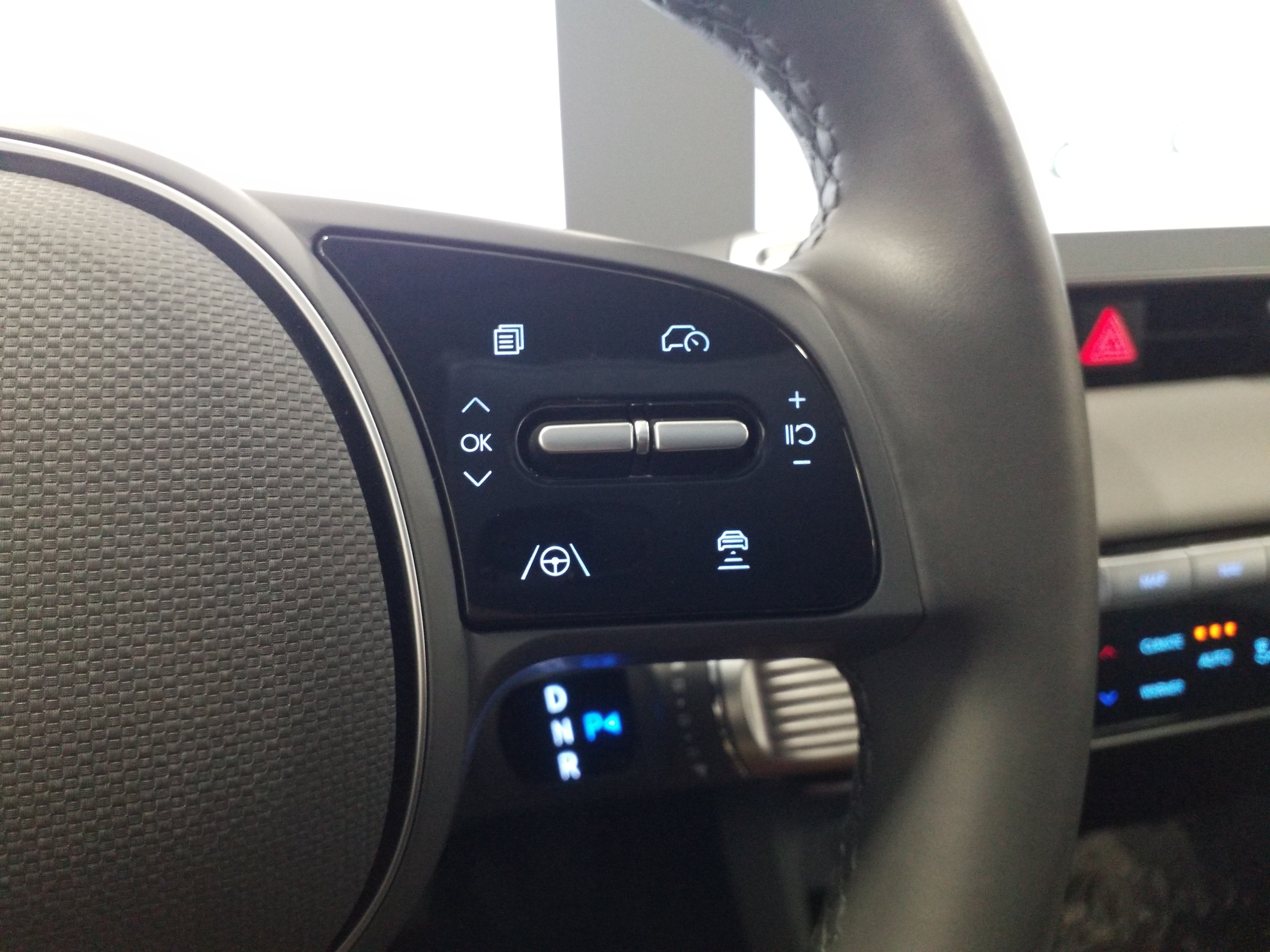 2024 Hyundai IONIQ 5 SEL - Photo 5