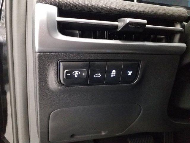 2025 Hyundai Santa Cruz Limited - Photo 13