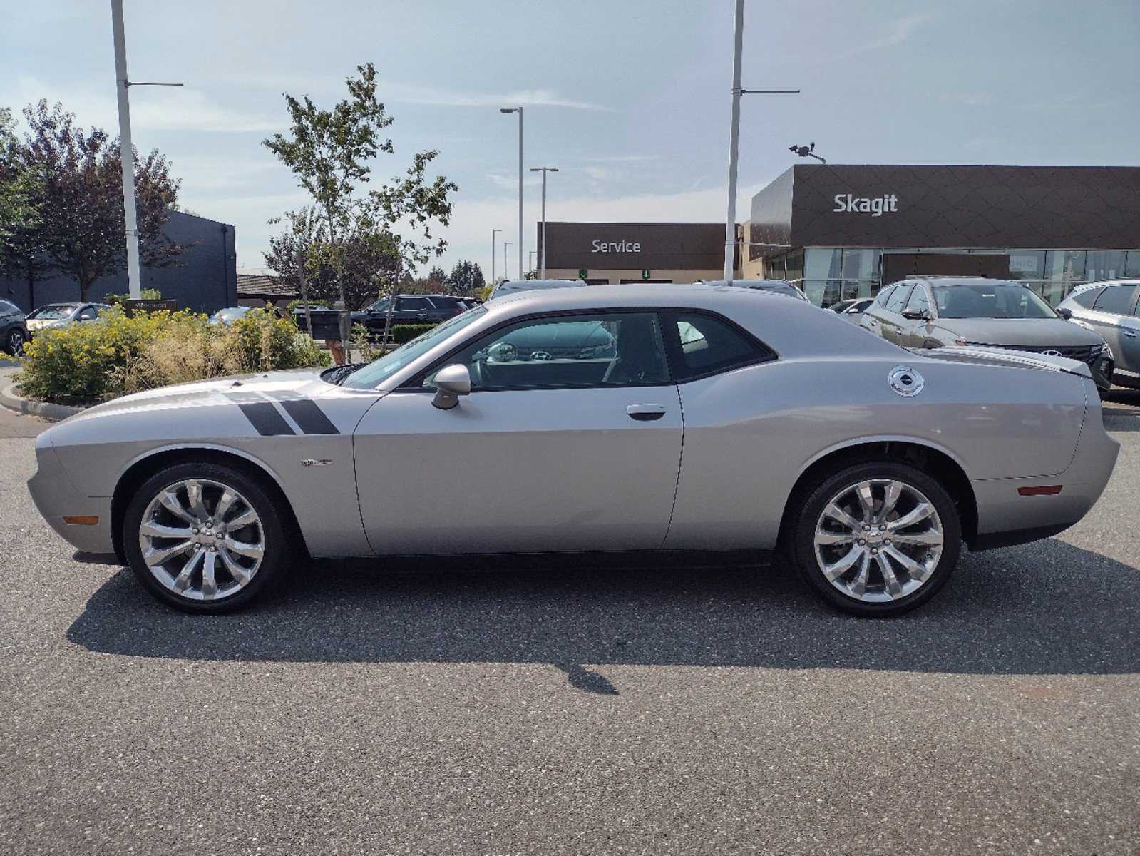 Used 2014 Dodge Challenger SXT with VIN 2C3CDYAGXEH212049 for sale in Burlington, WA