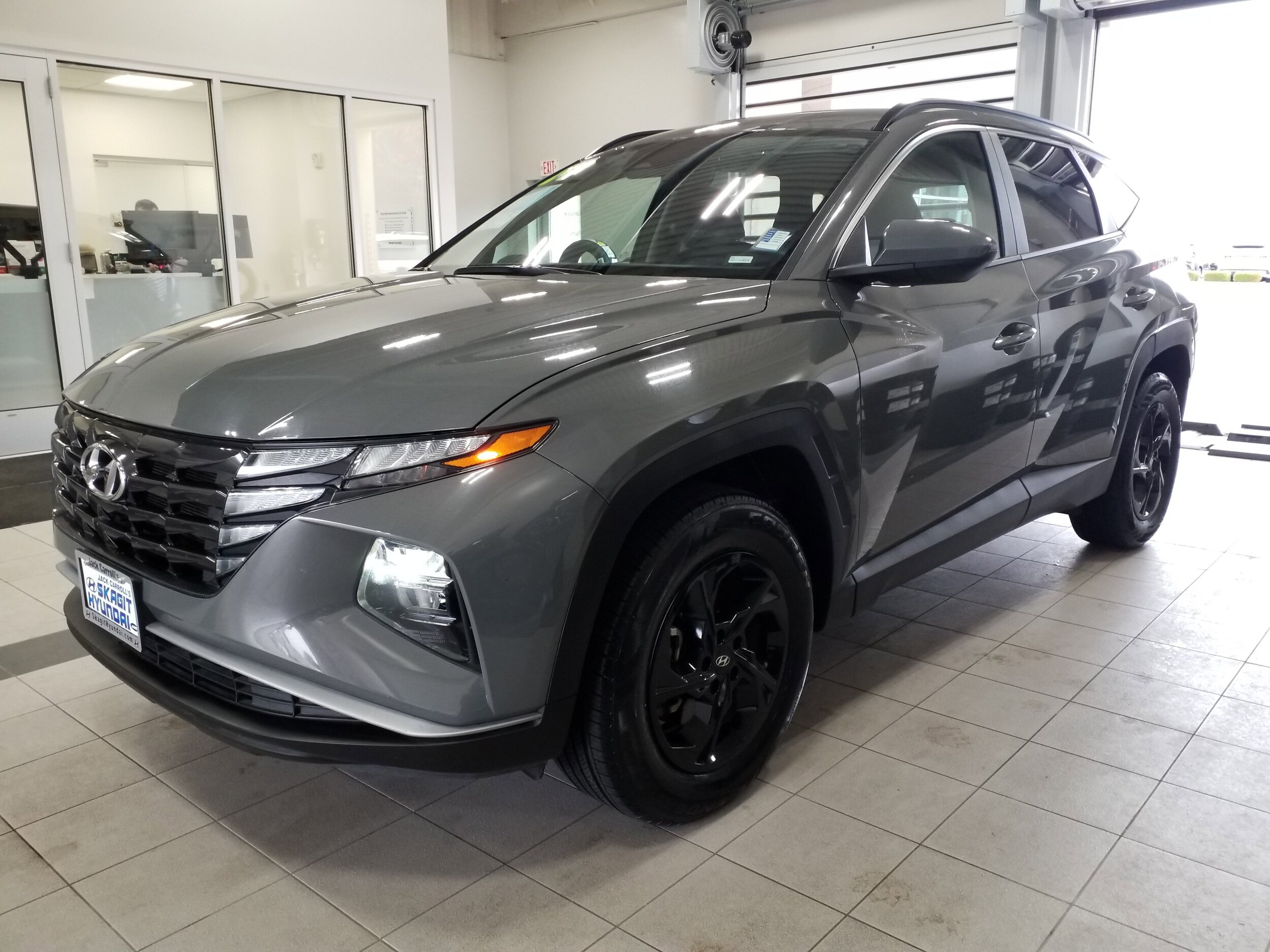 2024 Hyundai Tucson SEL photo 2