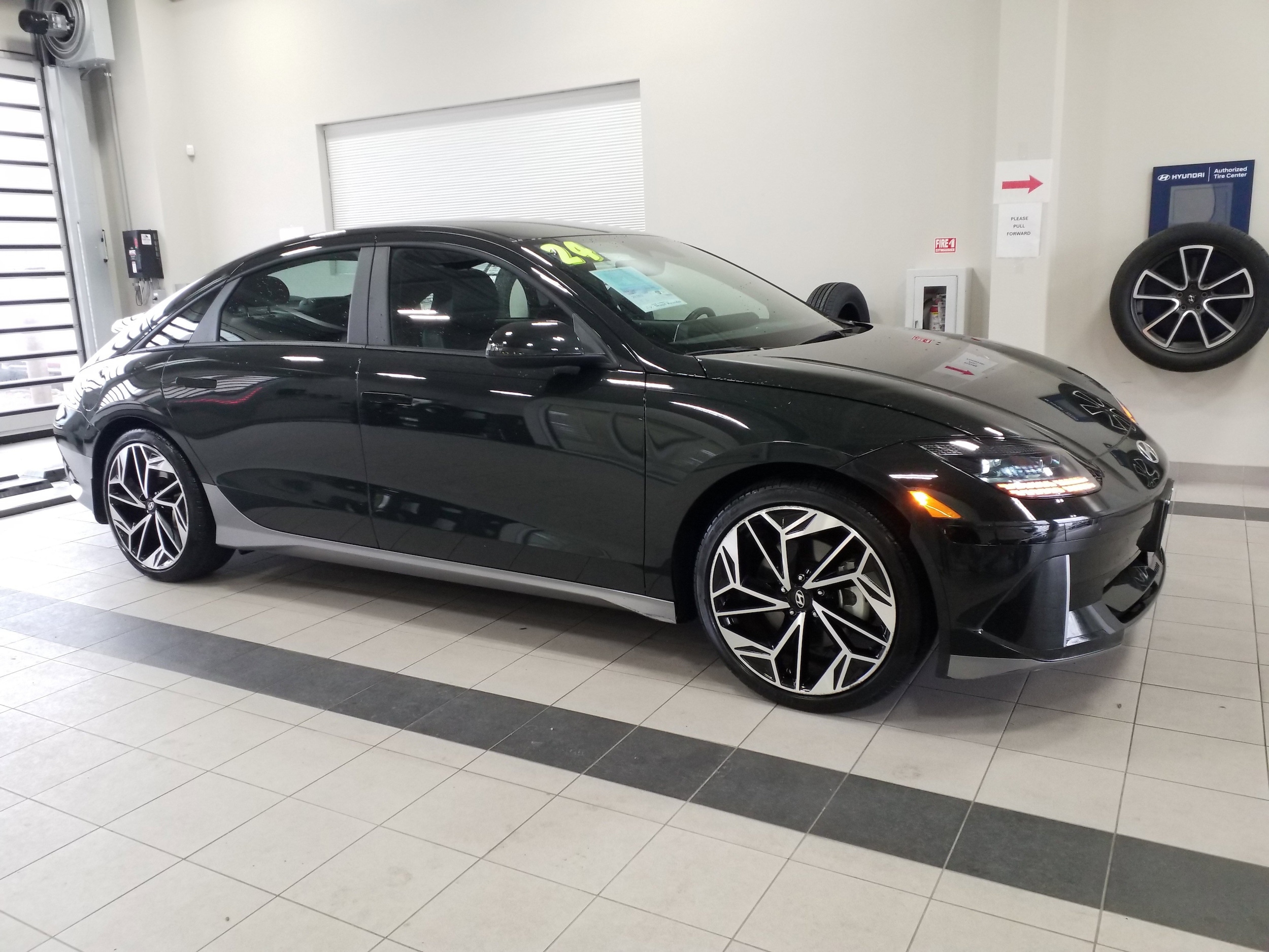 2024 Hyundai IONIQ 6 SEL