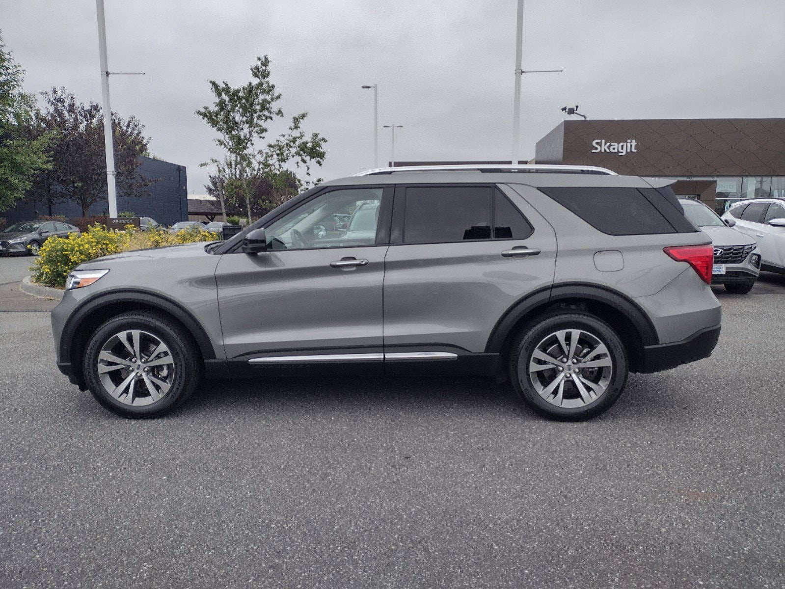 Used 2020 Ford Explorer Platinum with VIN 1FM5K8HCXLGA29459 for sale in Burlington, WA