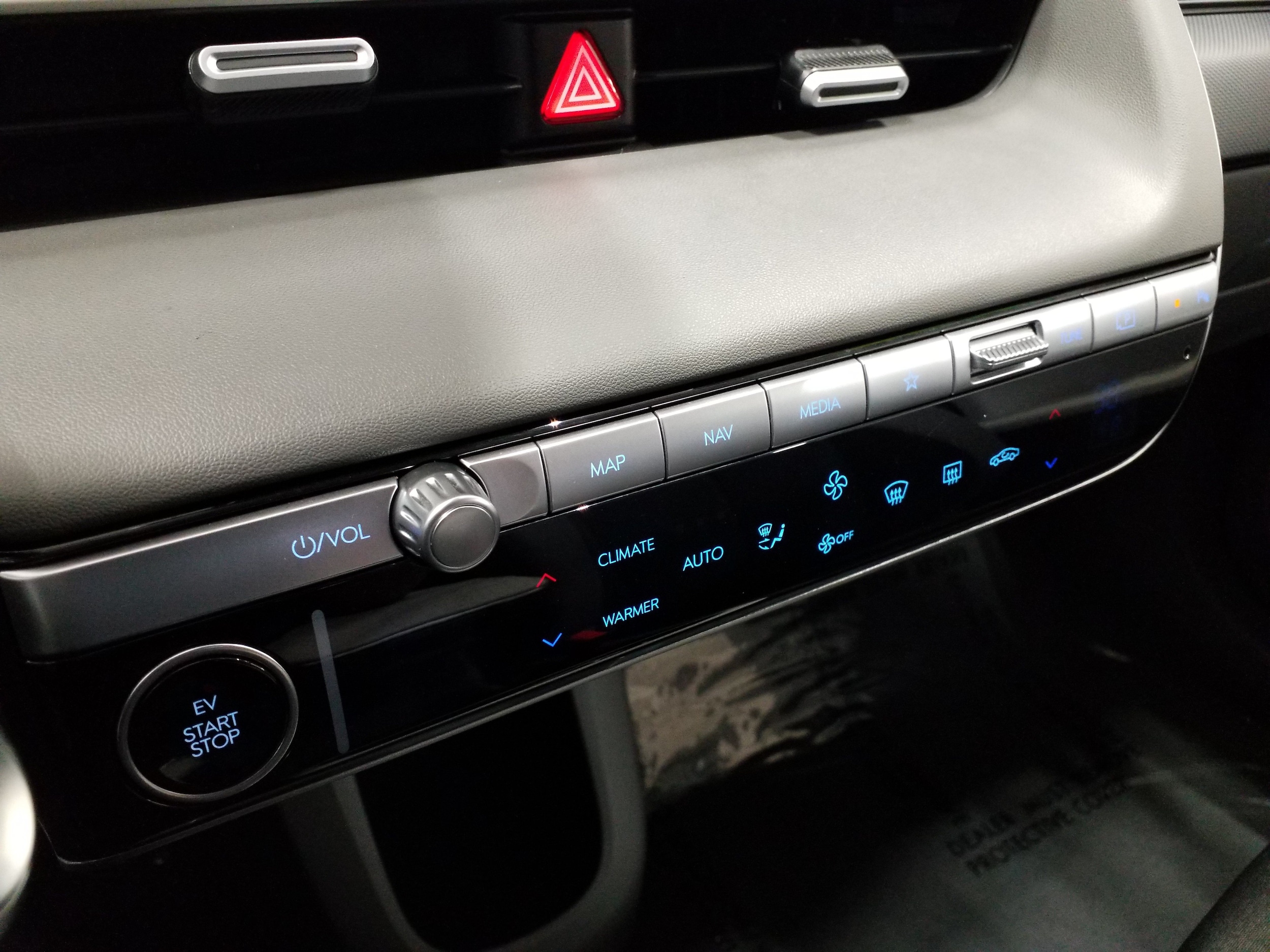 2024 Hyundai IONIQ 5 SEL - Photo 7