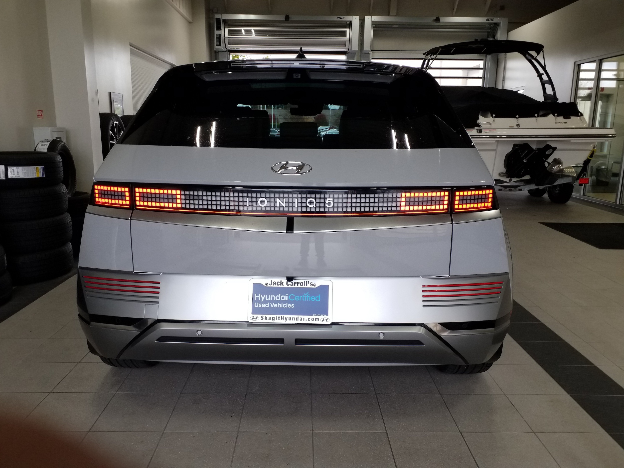 2024 Hyundai IONIQ 5 Limited - Photo 20