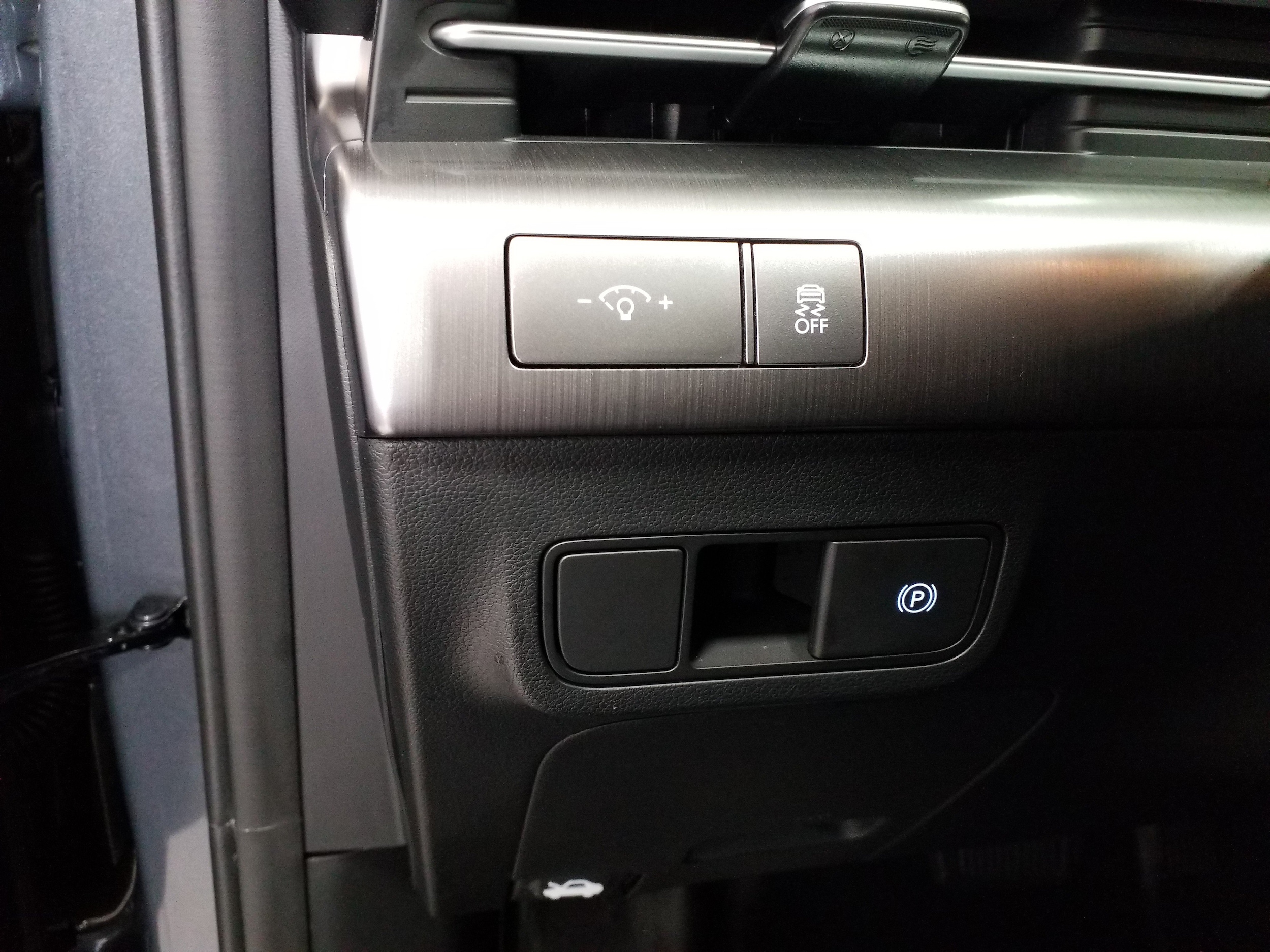 2024 Hyundai Kona EV SEL - Photo 11