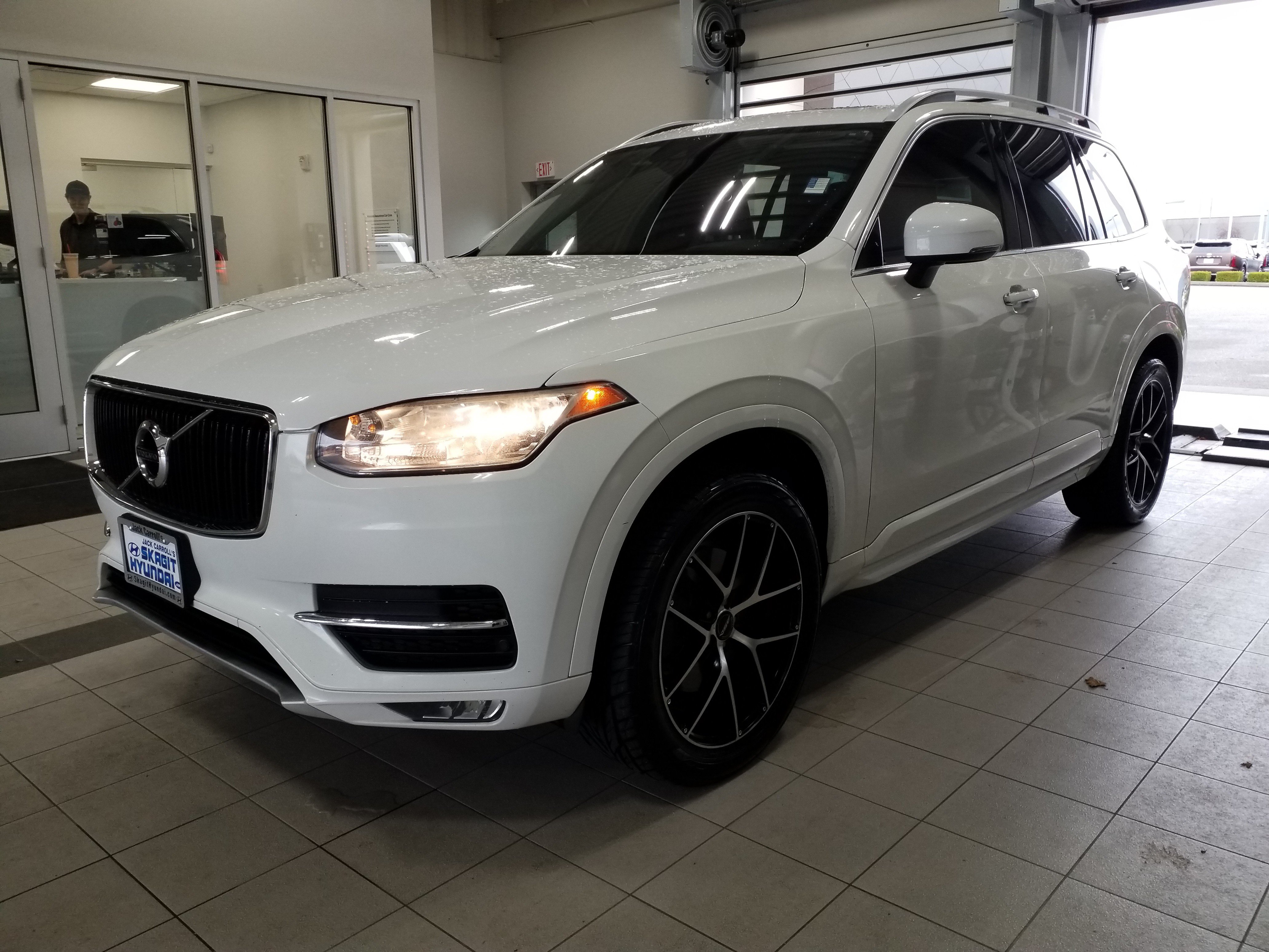 Used 2016 Volvo XC90 Momentum with VIN YV4102XK7G1076100 for sale in Burlington, WA