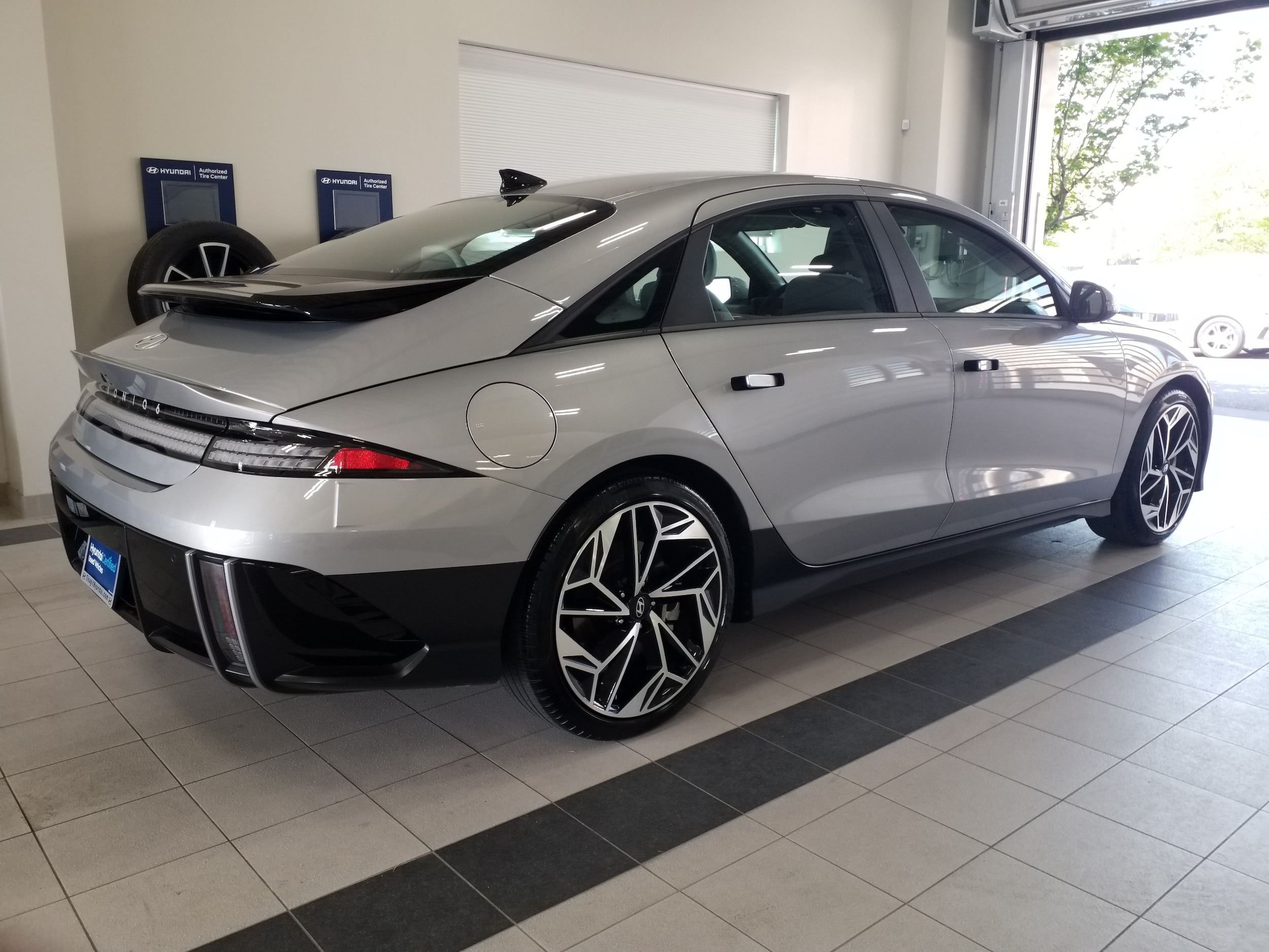2024 Hyundai IONIQ 6 SEL - Photo 18
