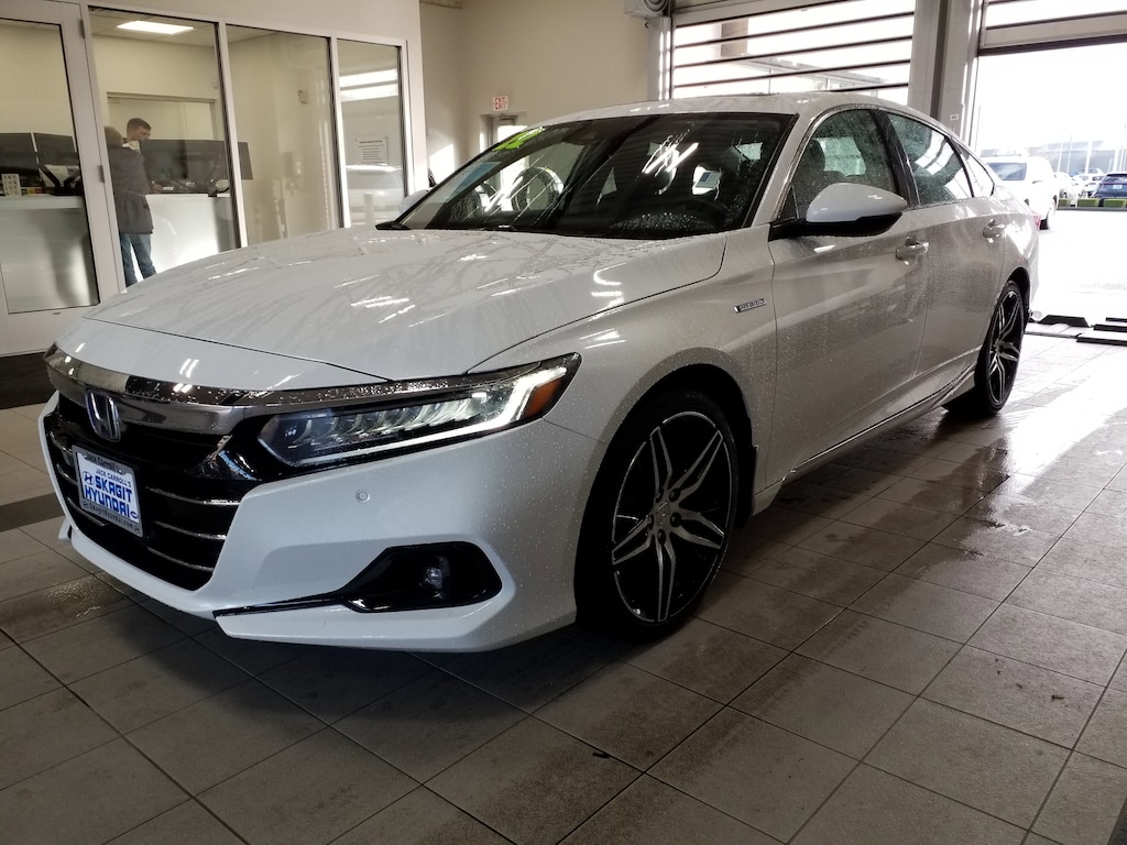 Used 2022 Honda Accord Hybrid Touring Sedan