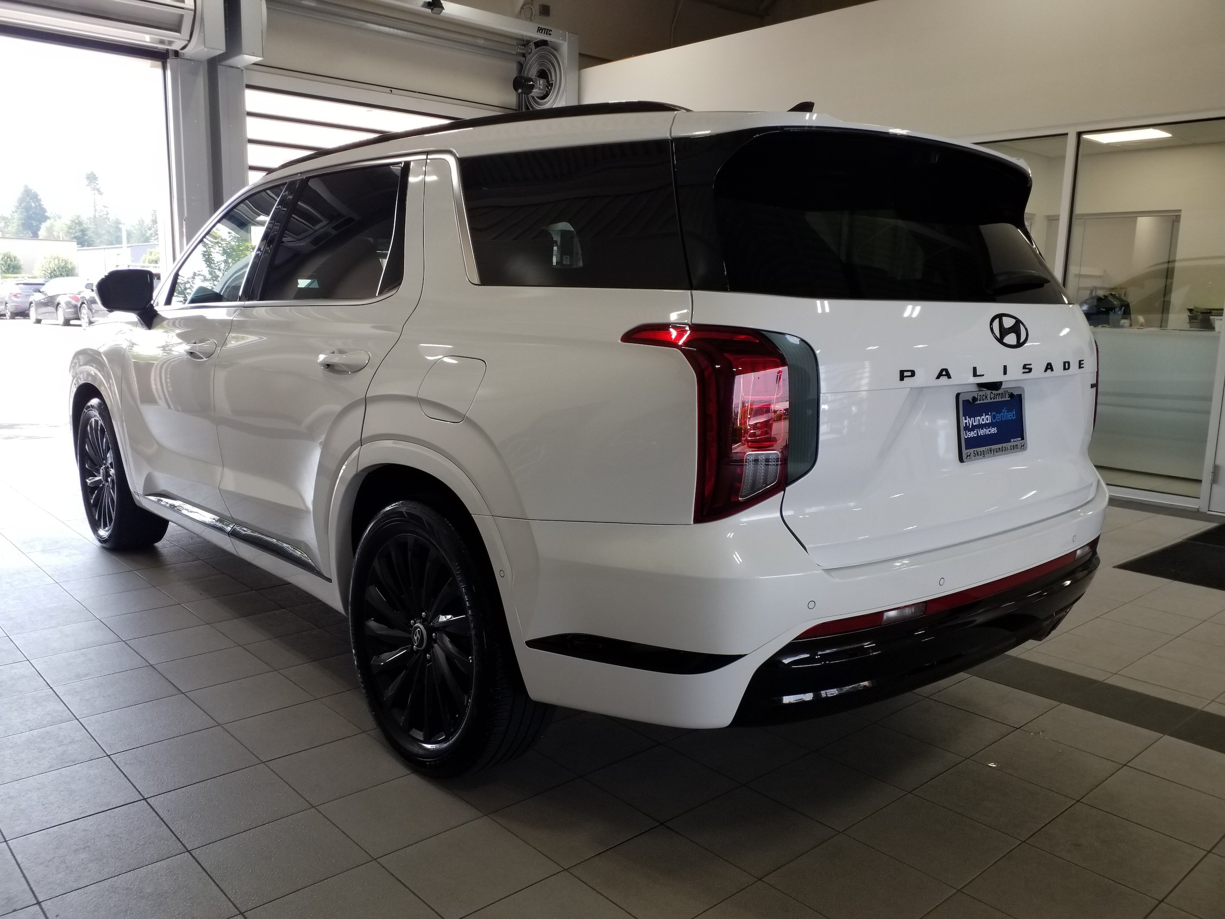 2025 Hyundai Palisade Calligraphy Night Edition - Photo 18