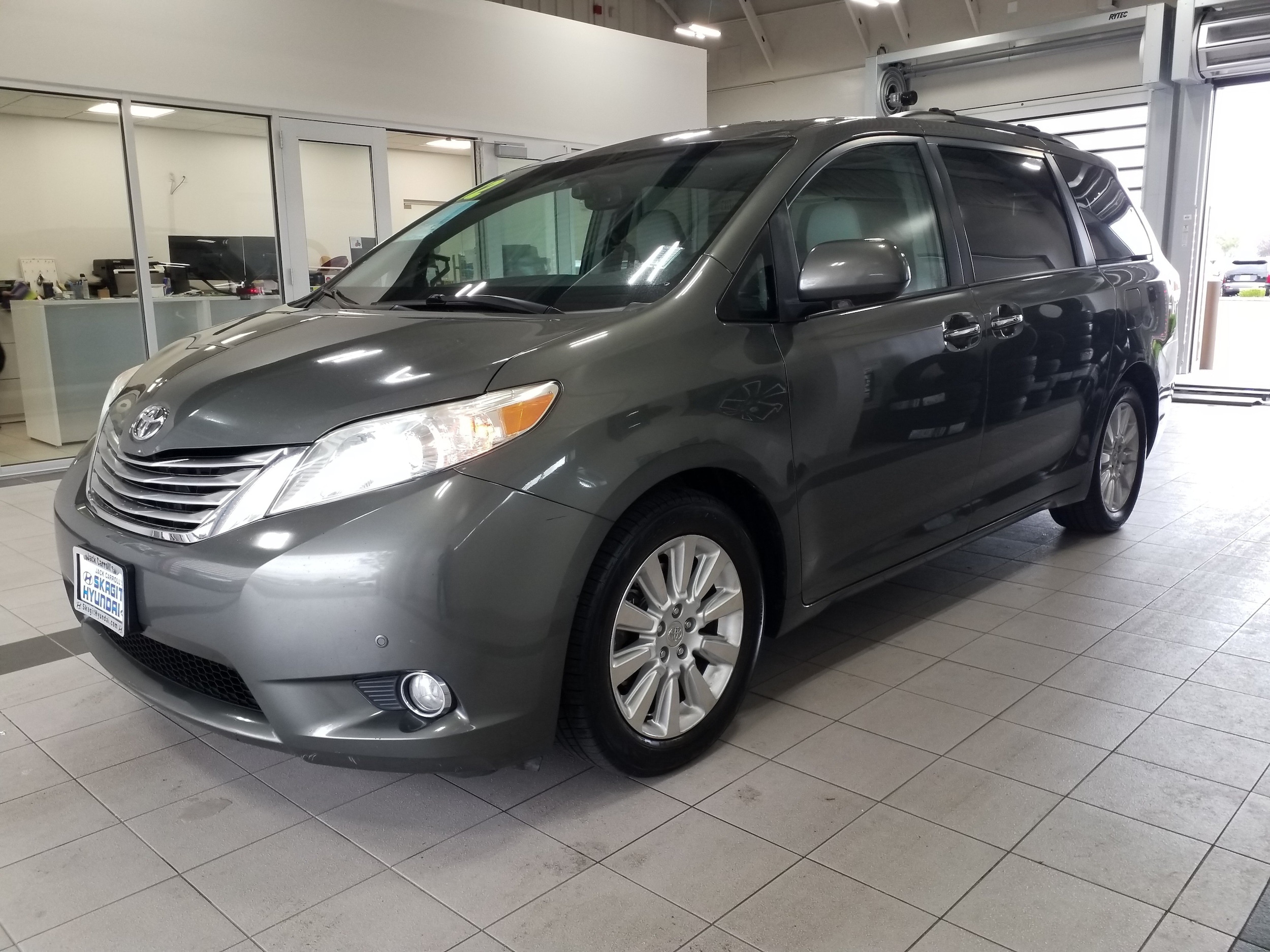 Used 2012 Toyota Sienna Limited with VIN 5TDDK3DC3CS034159 for sale in Burlington, WA