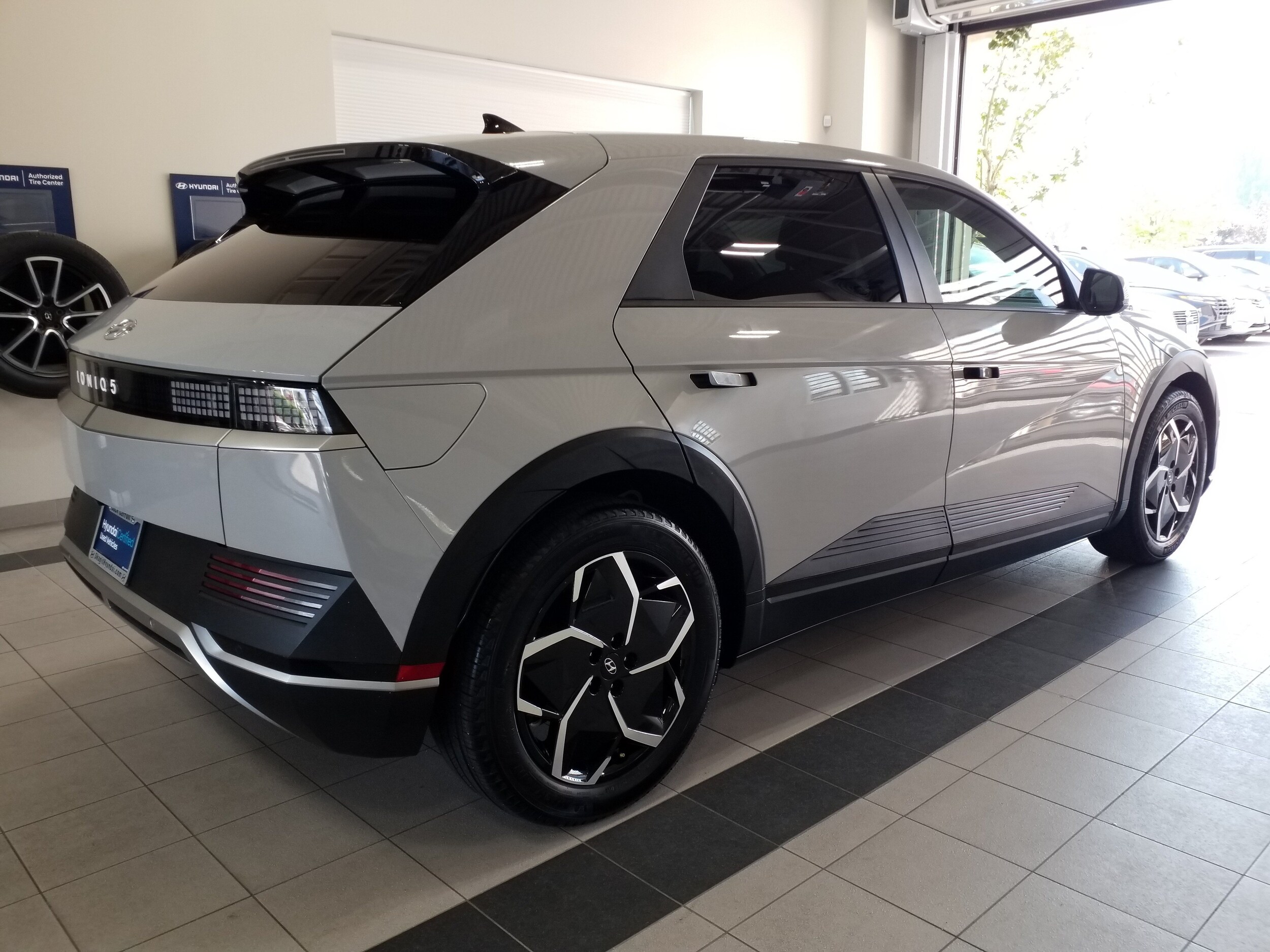 2024 Hyundai IONIQ 5 SEL - Photo 19