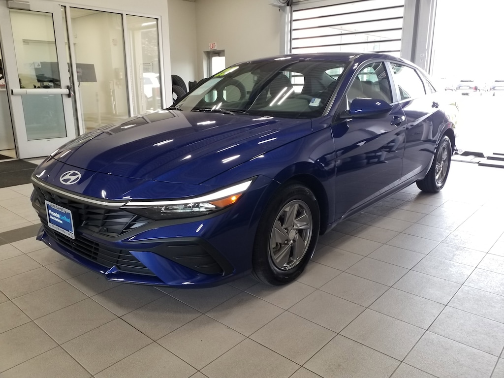 Certified 2025 Hyundai Elantra SE Sedan