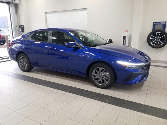 2026 Hyundai Elantra Blue's photo