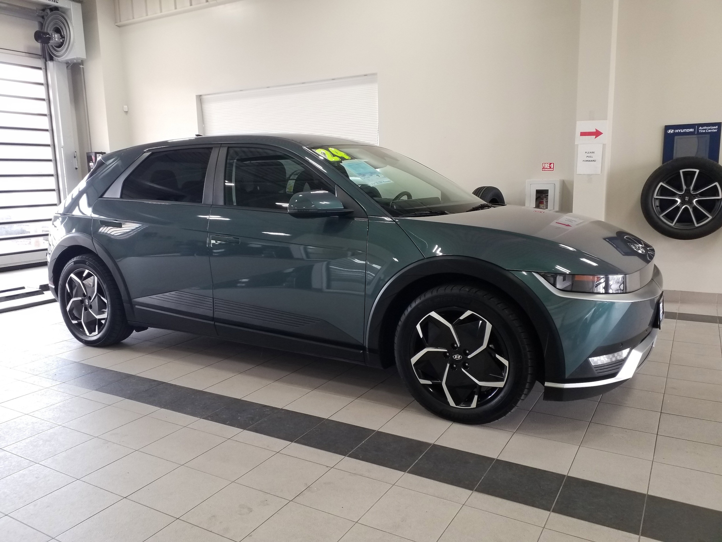 2024 Hyundai IONIQ 5 SEL