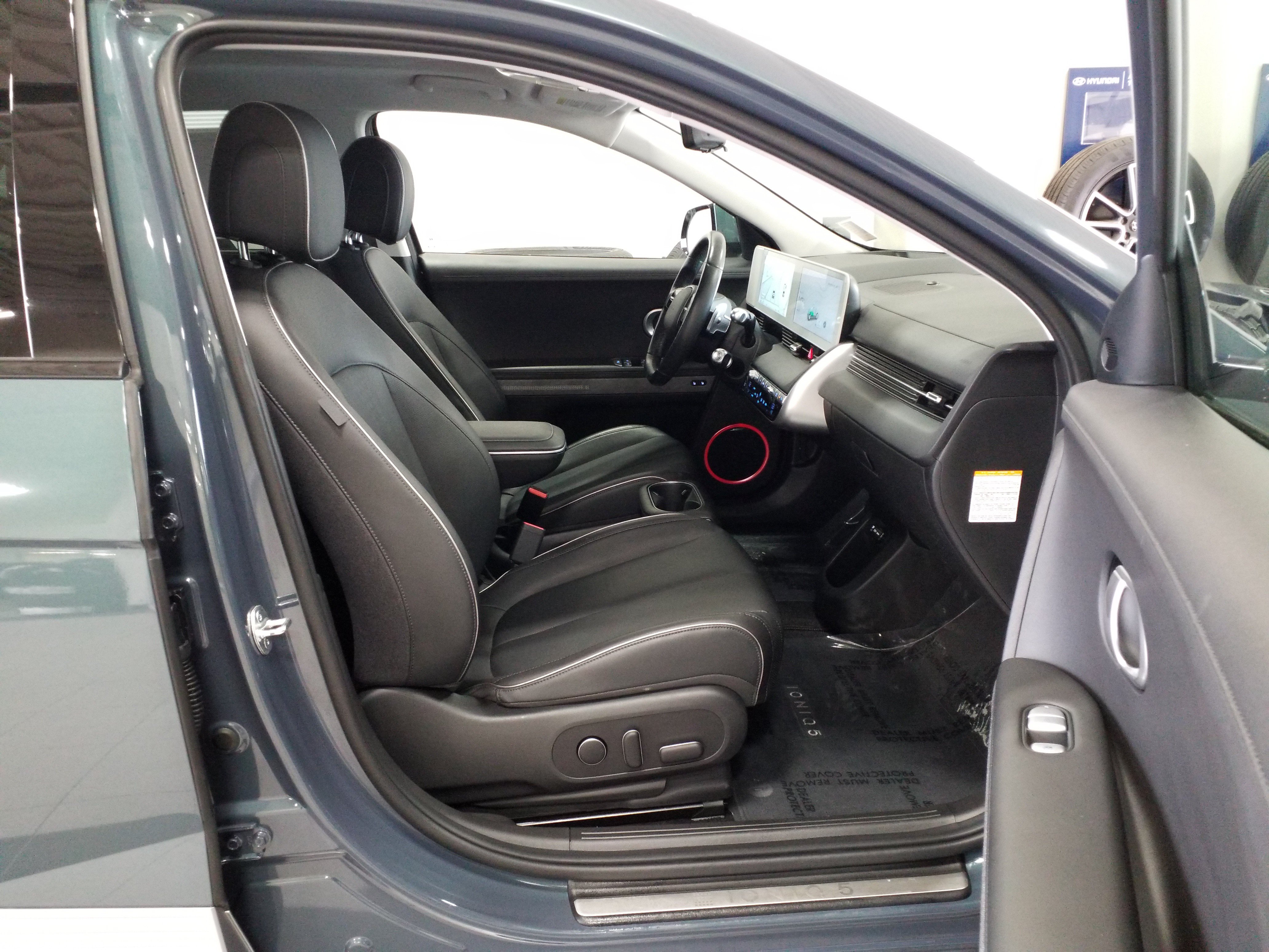 2024 Hyundai IONIQ 5 Limited - Photo 16