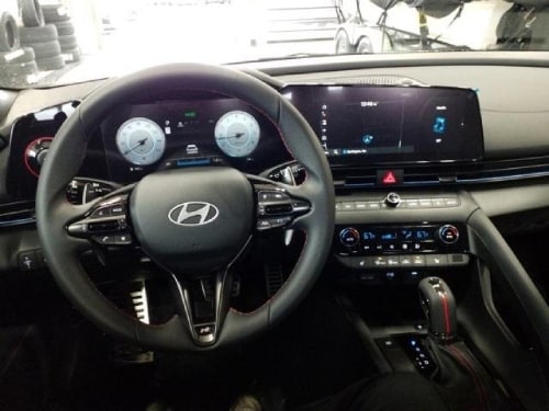 2025 Hyundai ELANTRA dash