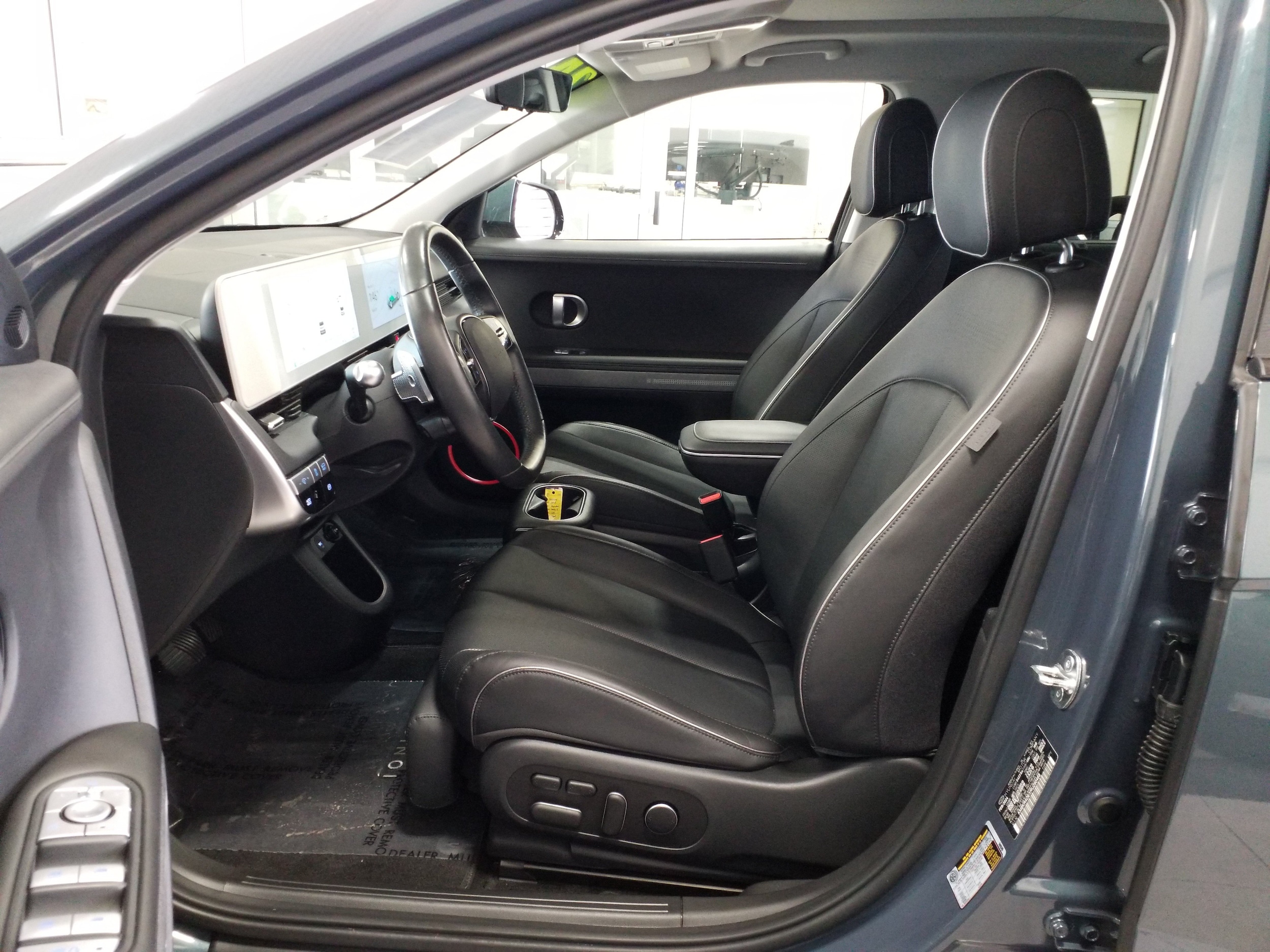 2024 Hyundai IONIQ 5 Limited - Photo 12