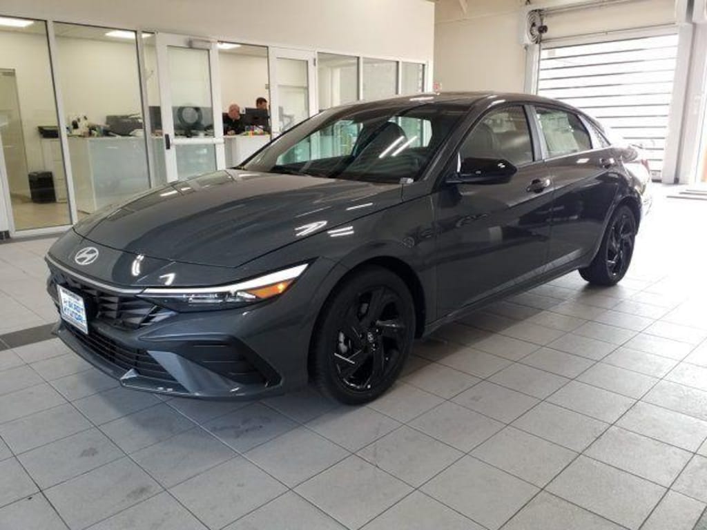 New 2026 Hyundai Elantra SEL Sport Sedan