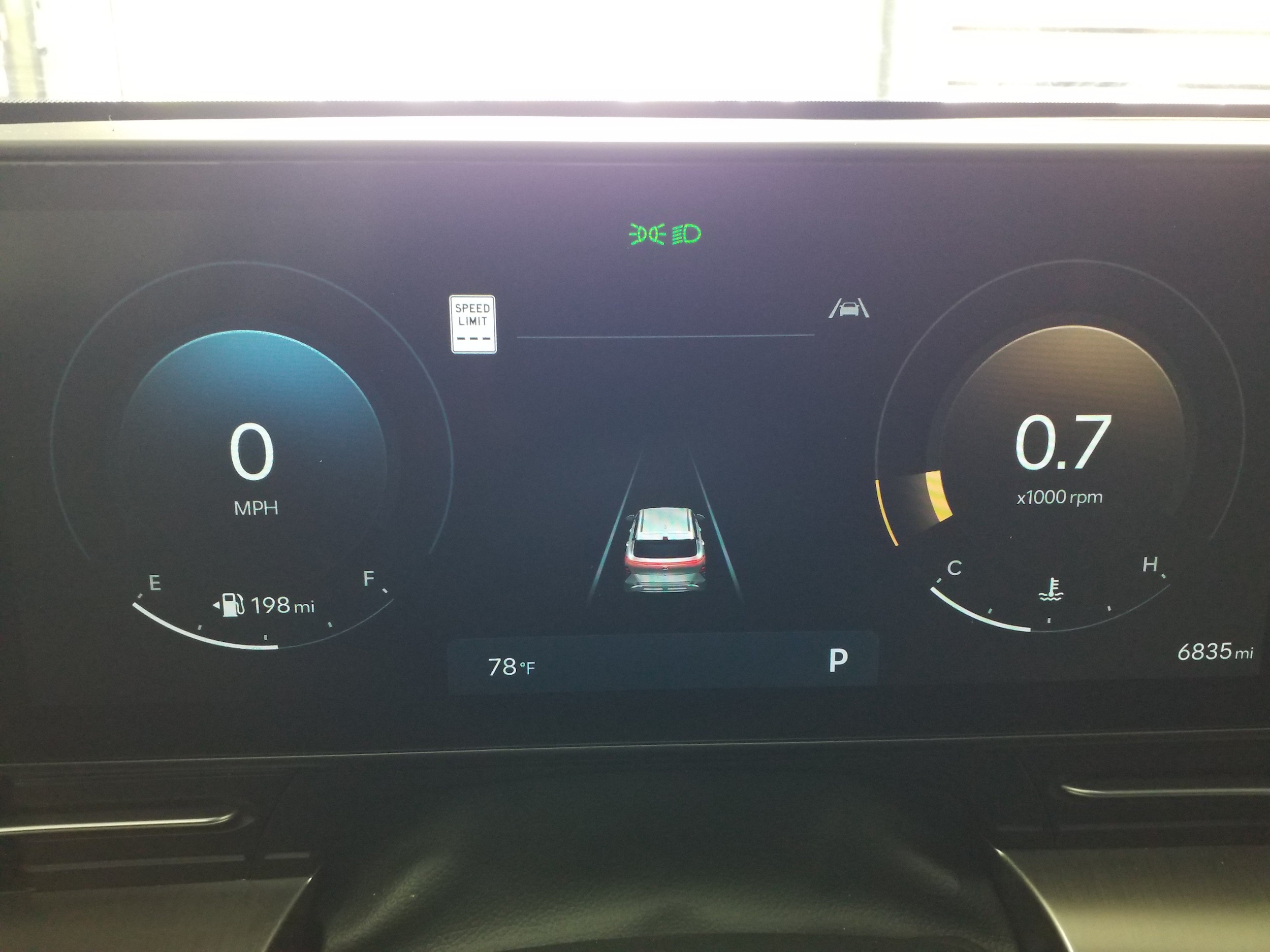 2025 Hyundai Kona Limited - Photo 10